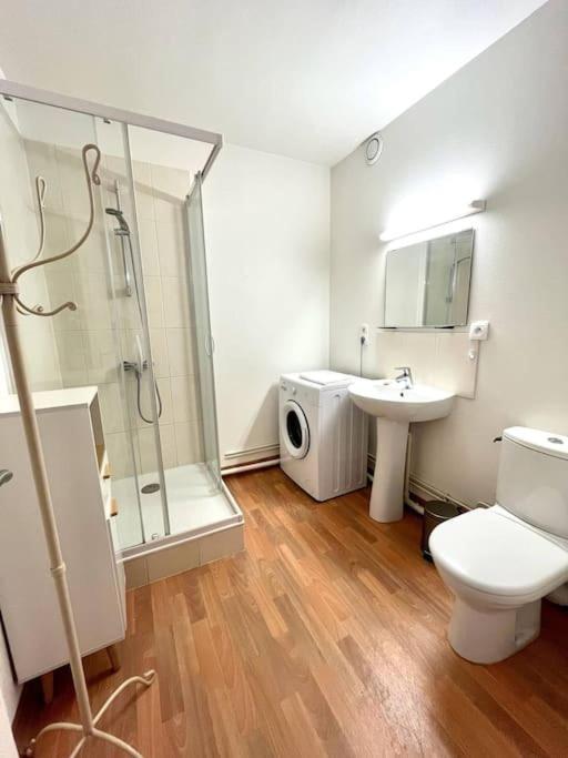 Giena - Sils Apartment Caen Bagian luar foto