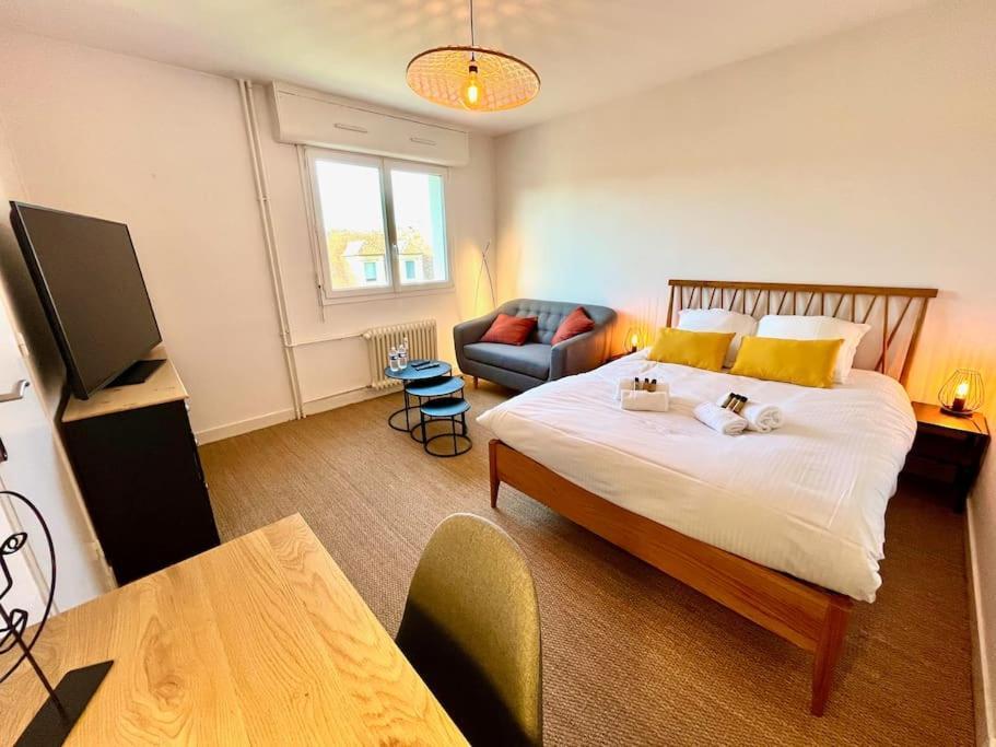 Giena - Sils Apartment Caen Bagian luar foto