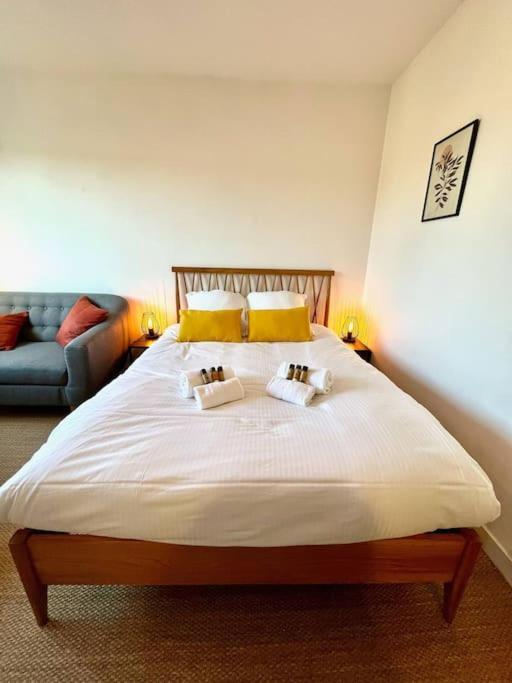 Giena - Sils Apartment Caen Bagian luar foto
